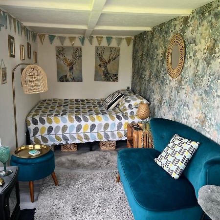 Отель Bothy Hut Тринг Экстерьер фото