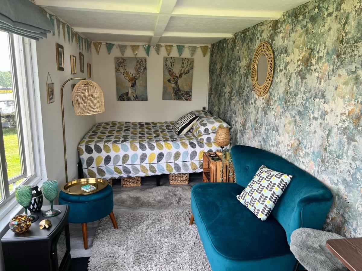 Отель Bothy Hut Тринг Экстерьер фото